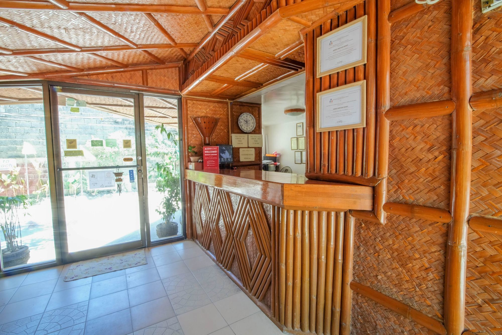 Zen Rooms White Beach Puerto Galera Exterior photo
